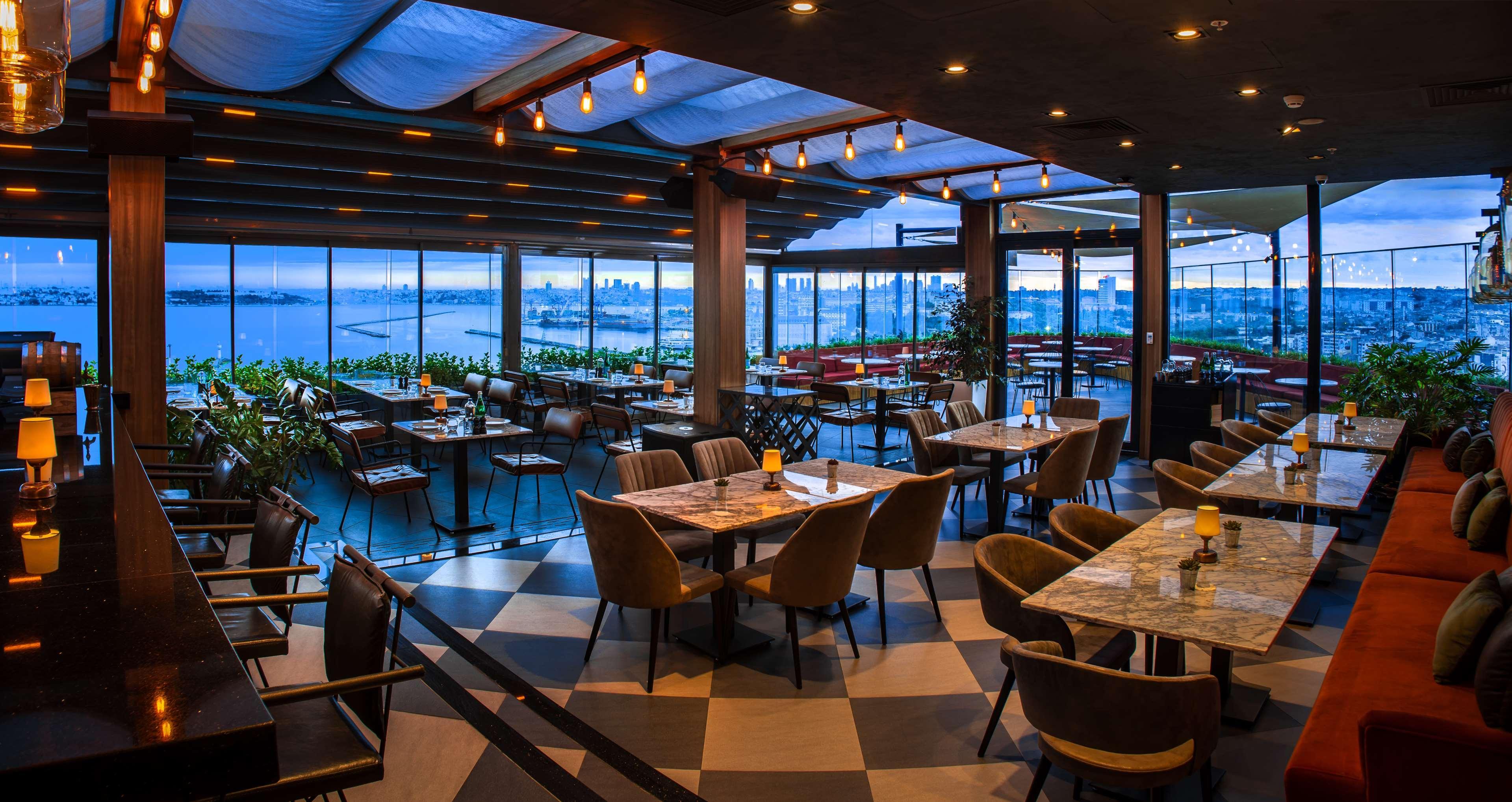 Doubletree By Hilton Istanbul - Moda Extérieur photo The restaurant